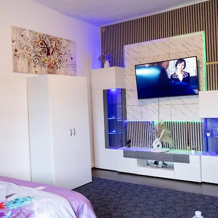 Superior 3 Rooms, 4-8 Guests, Modern, Full Equipped Duisburg Exterior photo