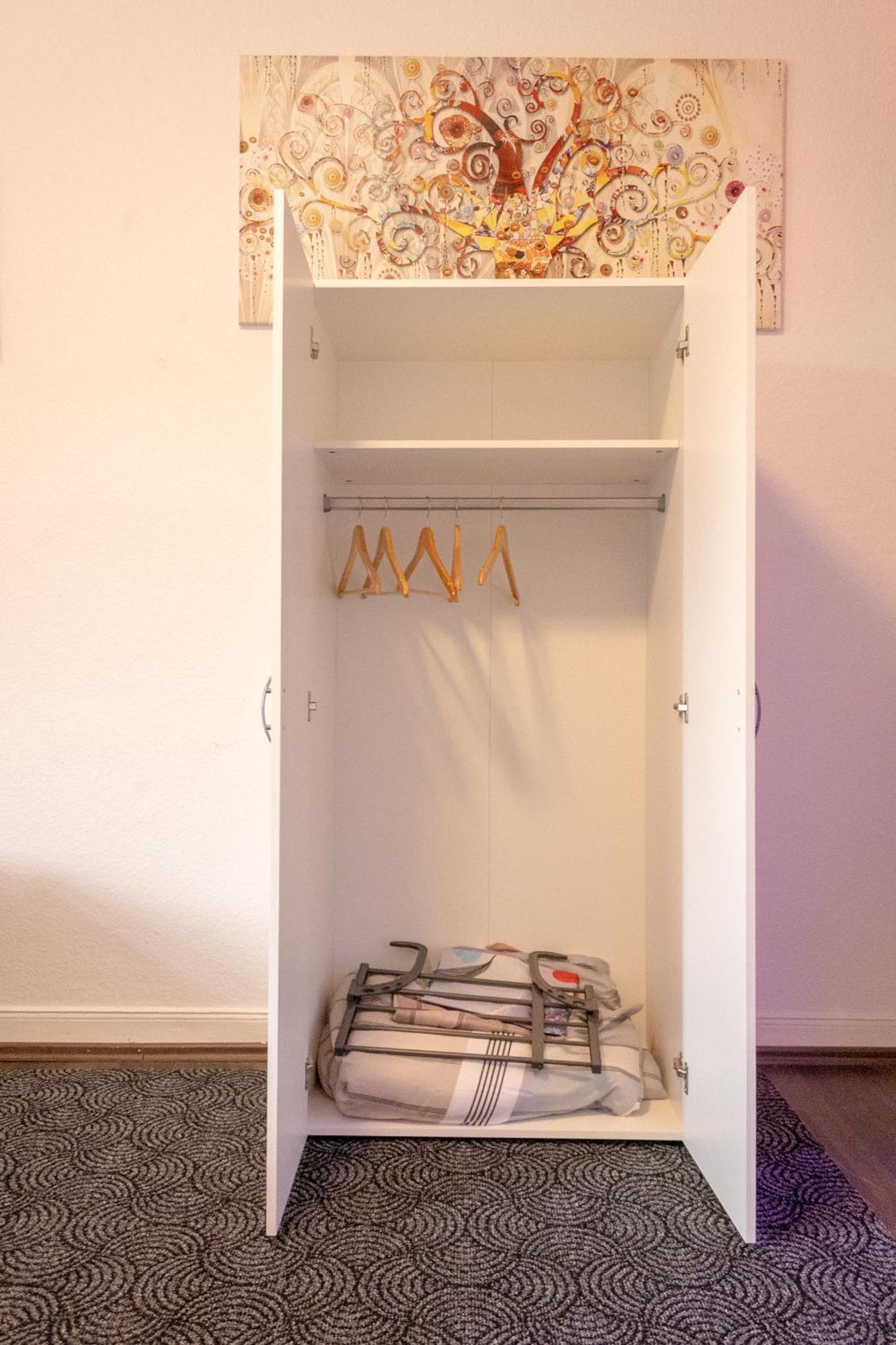 Superior 3 Rooms, 4-8 Guests, Modern, Full Equipped Apartment